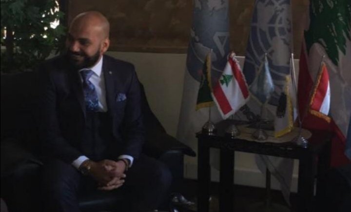 صورة توضيحية - السفير مازن ورد يقدم المساعدات الإنسانية للفقراء والمحتاجين