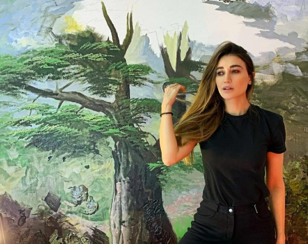 صورة توضيحية - الفنانة التشكيلية ليال خولي الأرزة بالنسبة لي قصة كبيرة!