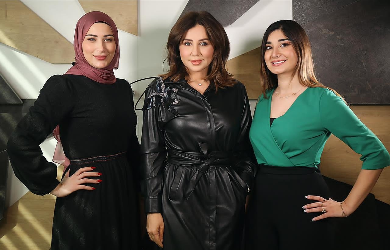 صورة توضيحية - خبيرة التاتو هدى داغر تستضيف الإعلامية رابعة الزيات في مركزها