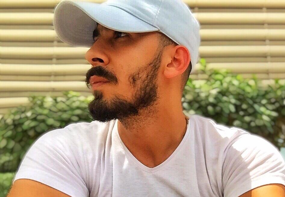صورة توضيحية - المزيّن هاني مقهور شاب لبناني متعدد المواهب