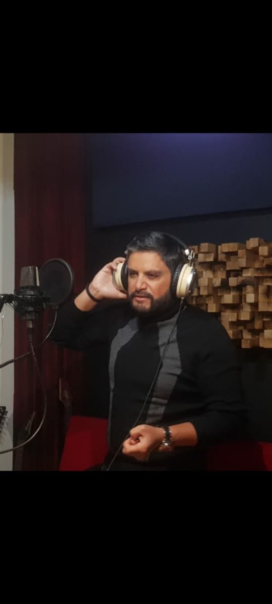 صورة توضيحية - هشام الحاج يستعد لاطلاق عطيني من حبك قريباً