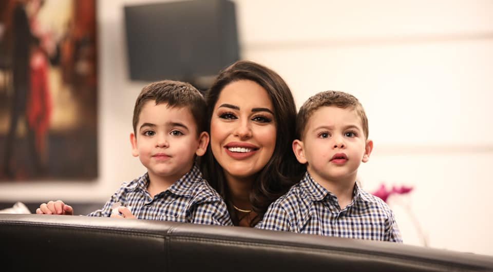 صورة توضيحية - شاهد ال العاملات في منزل الفنانة مي مطر يُصبن بكورونا وهذه حال مي وأولادها !