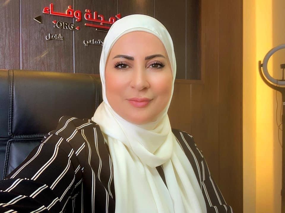 صورة توضيحية - وفاء بيضون أيّها المعلم عظمتك السماء .. إنك فوق الوصف والأوصاف!