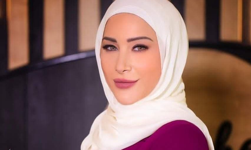 صورة توضيحية - خبيرة التاتو هدى داغر تشارك المتابعين يجمعها بالإعلامية كارلا حداد