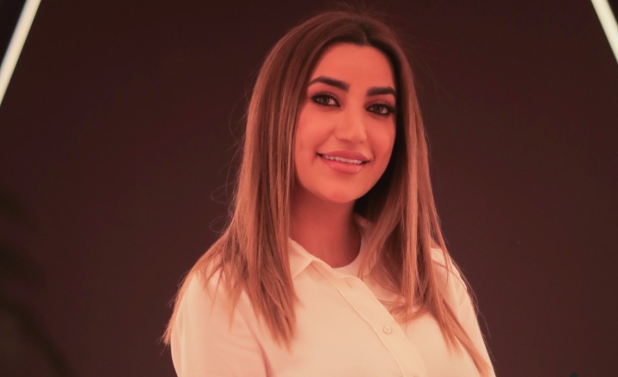 صورة توضيحية - نجمة تيك توك لمى شريف تطلق عبر جلسات وايت بس