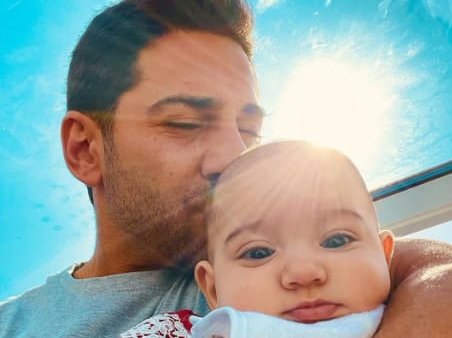 صورة توضيحية - رجل الأعمال علي مكي يرزق بمولودته الأولى.. ماذا سمّاها؟