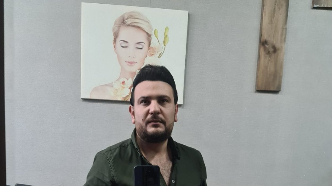 صورة توضيحية - خبير مواقع التواصل الإجتماعي نورس محمود يسترجع صفحة الفنان عماد فراجين بعد ان تم اختراقها عبر تطبيق فيس بوك