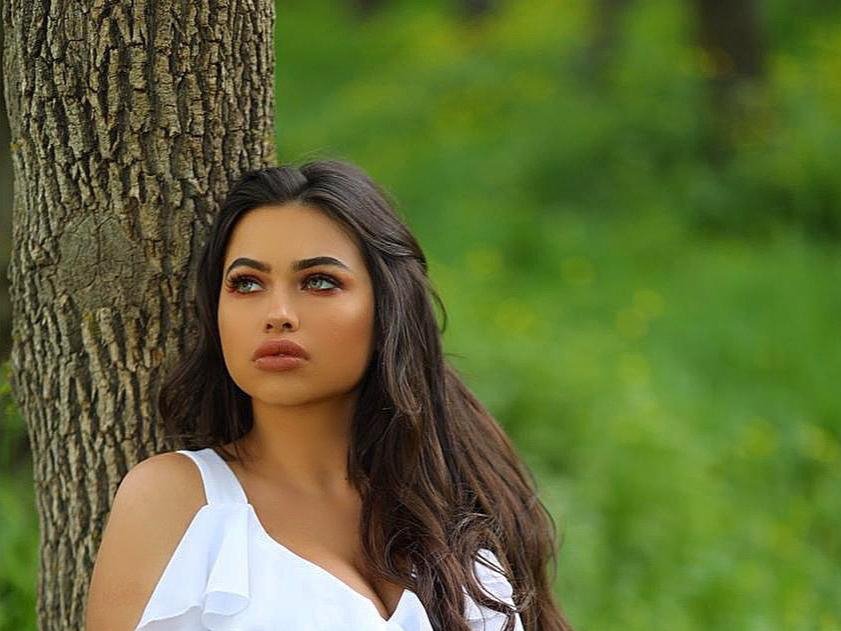 صورة توضيحية - خبيرة التجميل مايا قواس تُحذر الناس من رمي المواد القابلة للإشتعال في المساحات الخضراء