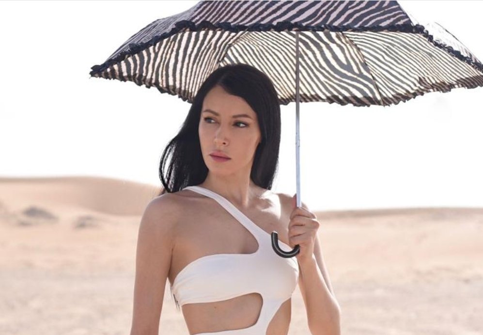 صورة توضيحية - Nesrin Sanad A Gorgeous Supermodel Who knows How to Mesmerise Her Audience Attention