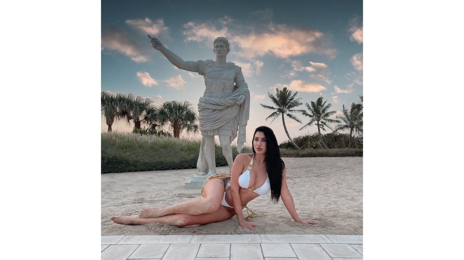 صورة توضيحية - Carol Atieh اطلالات فريدة في أكبر مدن العالم