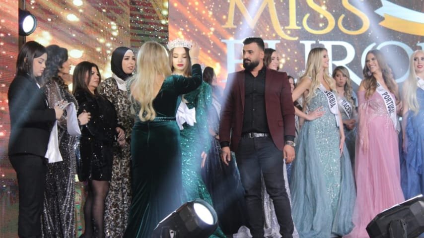صورة توضيحية - سامر فاضل مكرّماً في حفل اختيار ملكة جمال أوروبا لعام ٢٠٢٢