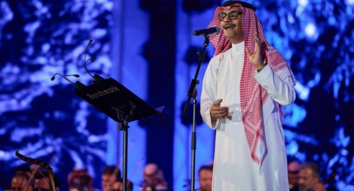 صورة توضيحية - رابح صقر يهدي السعودية اكفخ جناحك احتفالاً بتأهل منتخبها لكأس العالم