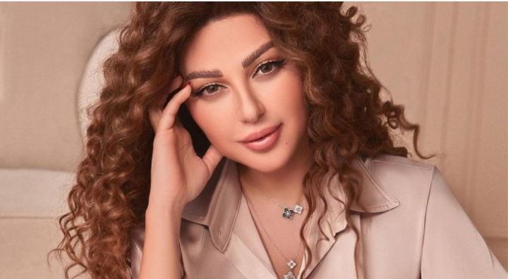 صورة توضيحية - ميريام فارس وإبنها يعايدان المتابعين من الكنيسة