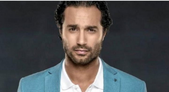 صورة توضيحية - كريم فهمي يكشف عن سبب الخلاف بينه وبين محمد هنيدي وهذا ما قاله عن أصحاب ولا أعز
