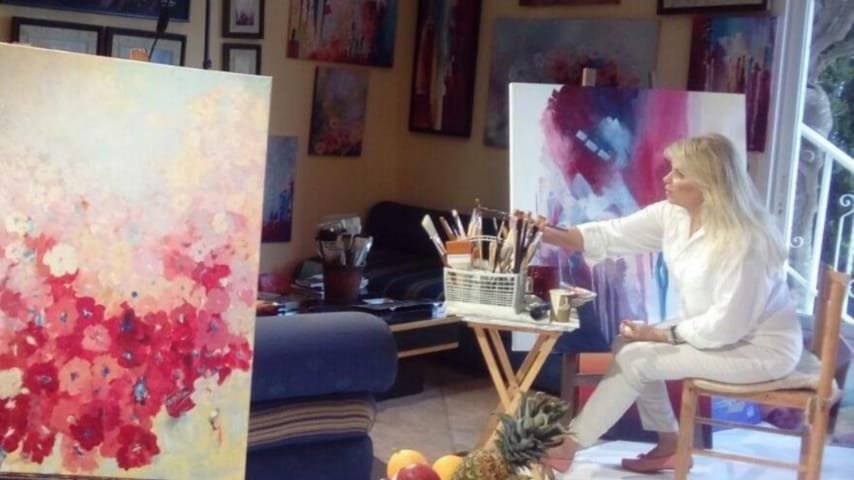 صورة توضيحية - من هي الفنانة تمينة سعادة/ Tamina Saade؟