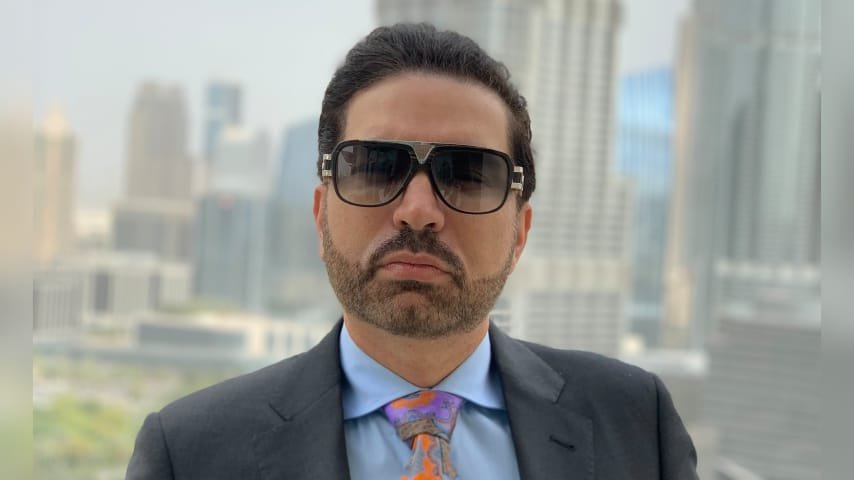 صورة توضيحية - بعد زيارته إلى دبي الدكتور سمايلي يواصل نشاطه في الرياض
