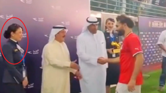 صورة توضيحية - صلاح يضع مضيفة في موقف محرج في الكويت