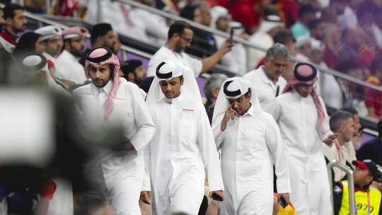 صورة توضيحية - مهاجم سابق لألمانيا يتعرض لانتقادات بعد تصريح مسيء له حول الزي الخليجي