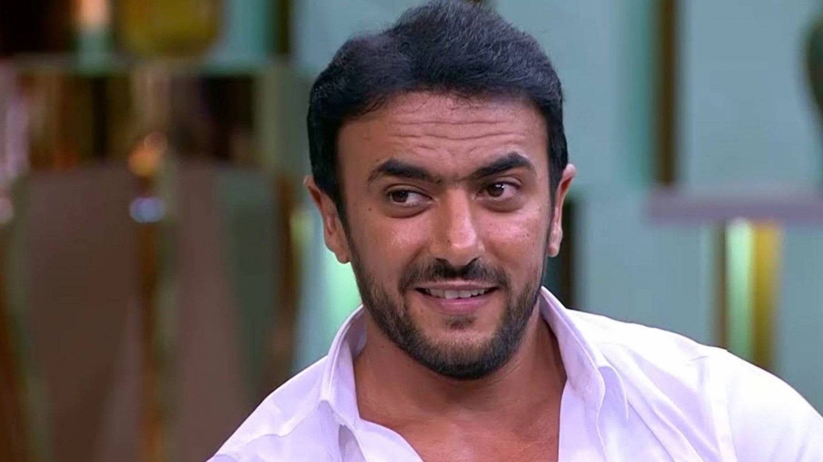 صورة توضيحية - أحمد العوضي يفاجئ جمهوره بمسابقة والجائزة مئة ألف جنيه