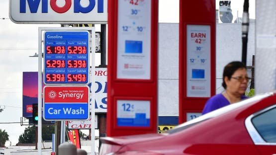 صورة توضيحية - أسعار البنزين في أميركا تقفز 30% وتقترب من 4 دولارات للغالون بفعل الحرب